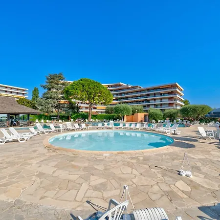 Superbe 2 Pieces Clim Et Parking *