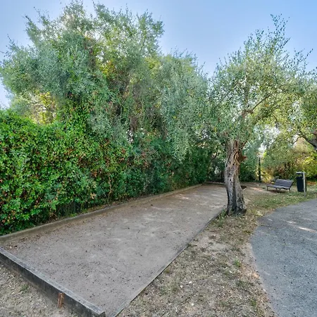 Superbe 2 Pieces Clim Et Parking *