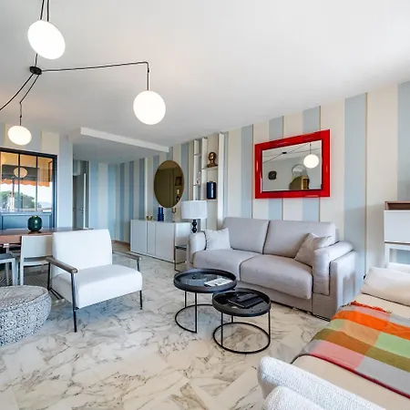 Superbe 2 Pieces Clim Et Parking Nizza