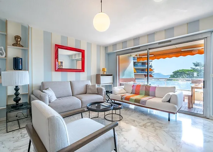 Superbe 2 Pieces Clim Et Parking Апартаменты *